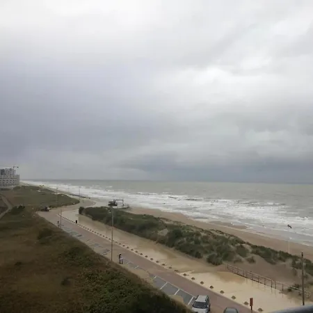 In Belgium With Stunning Sea View Lägenhet